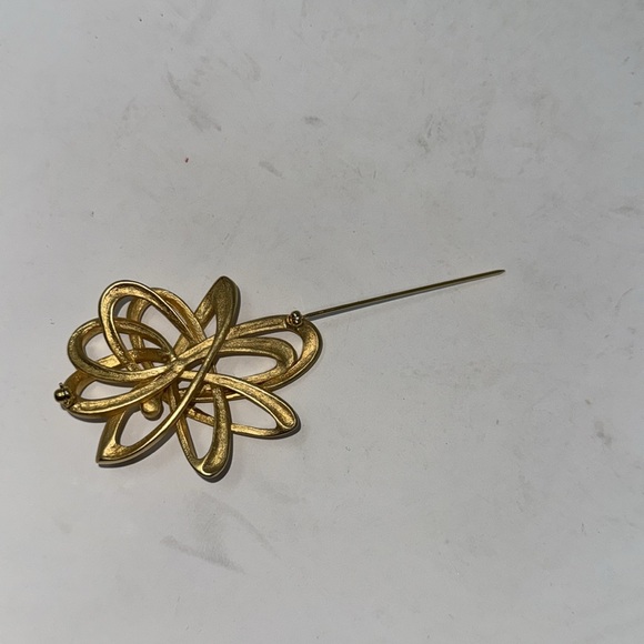 Vintage avant garde brooch, statement brooch, swirl brooch - Picture 3 of 5